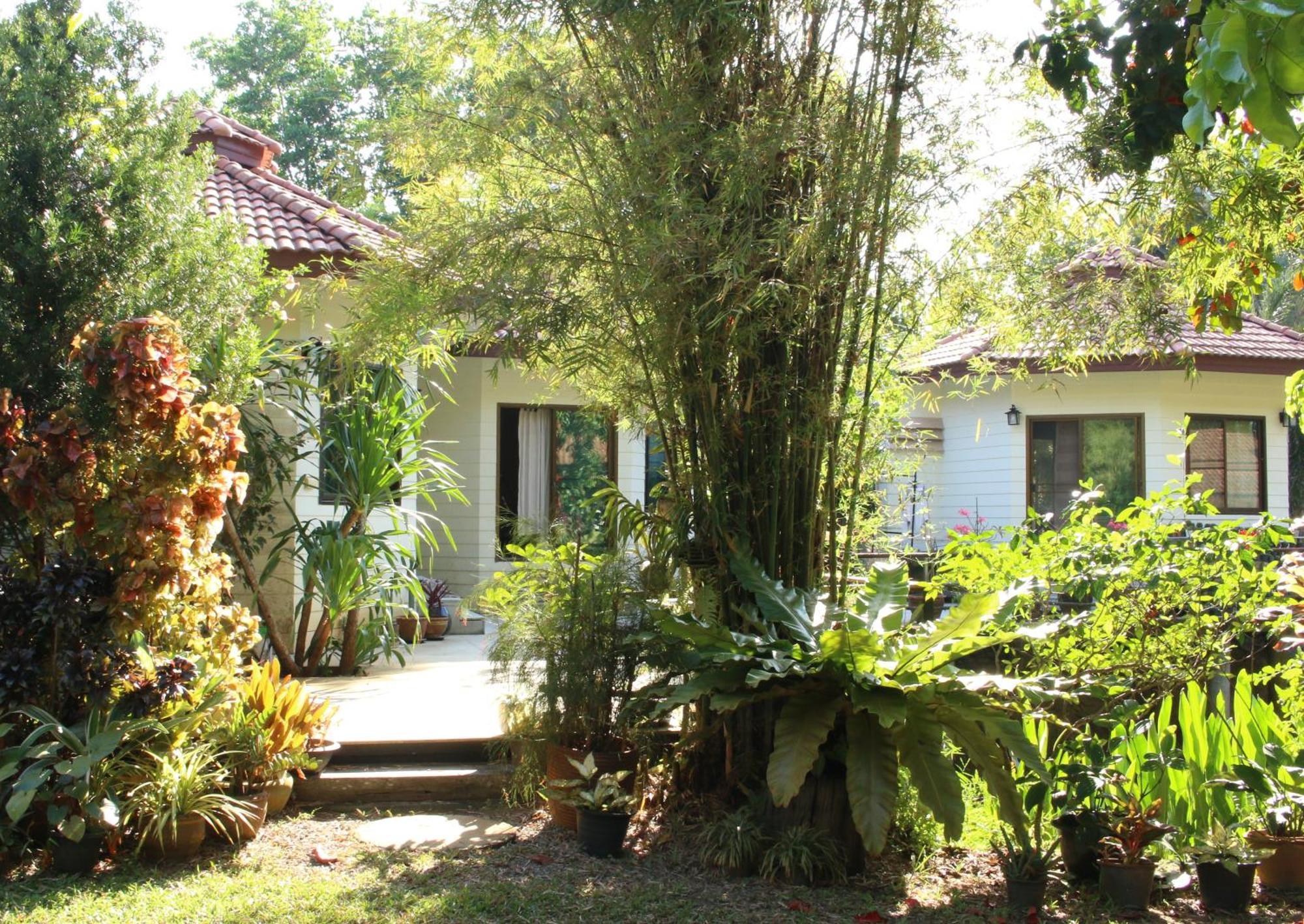 Navari Homestay 라용 외부 사진