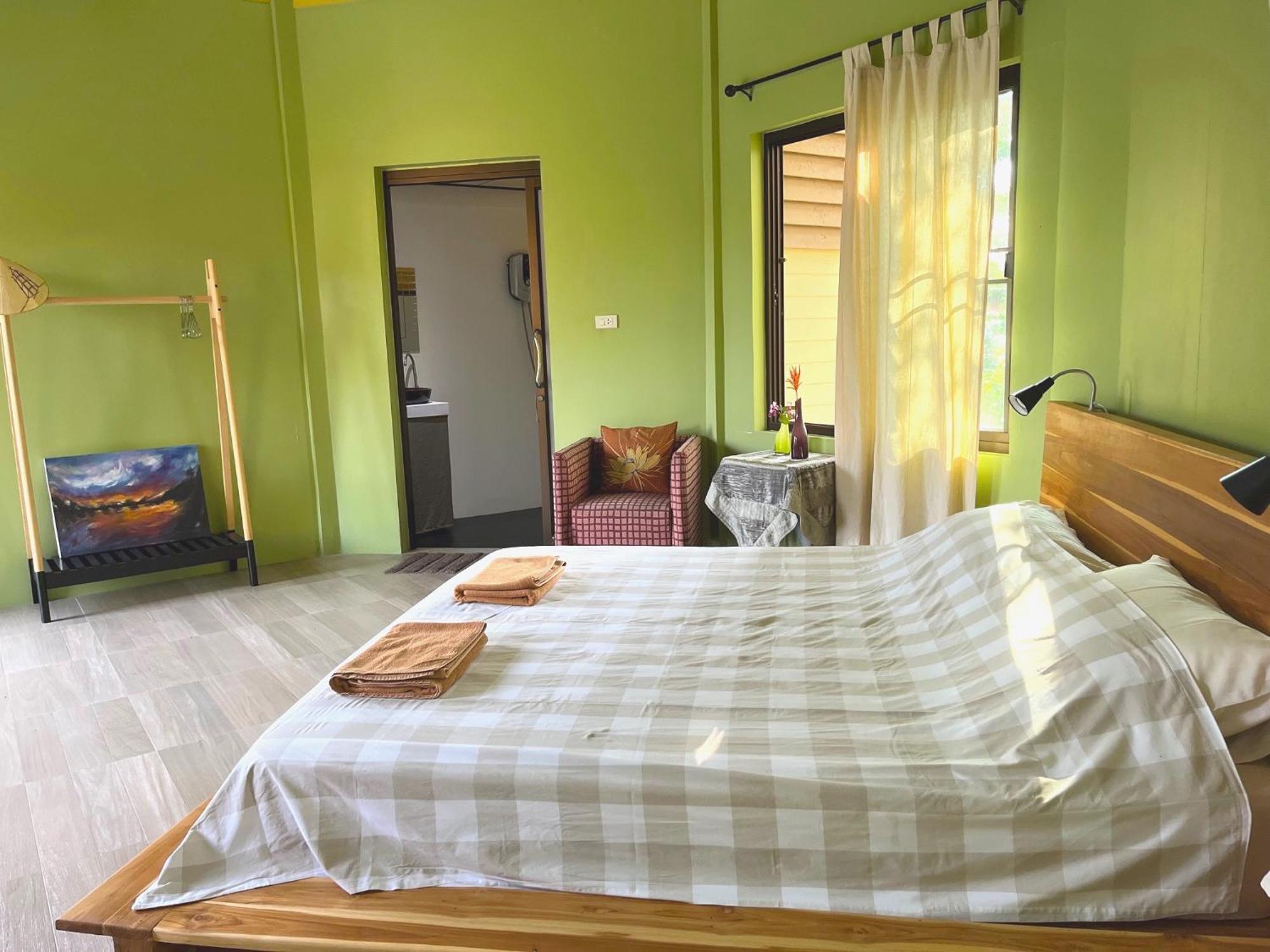 Navari Homestay 라용 외부 사진